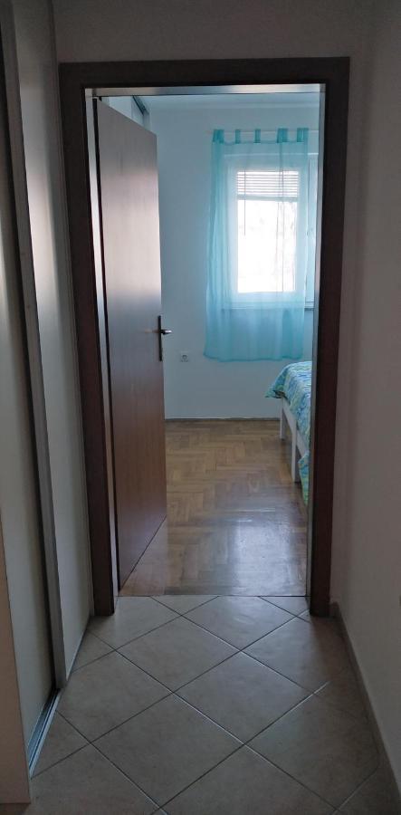 פאז'אנה Apartman Valbandon מראה חיצוני תמונה